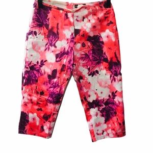 Tom Tom lady's Carpri pants size Medium